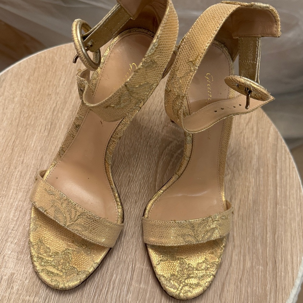 Gianvito Rossi Portofino Lace Heels